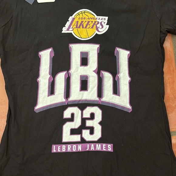 NBA Official Los Angeles Lakers Lebron James V Neck Shirt - Picture 2 of 4